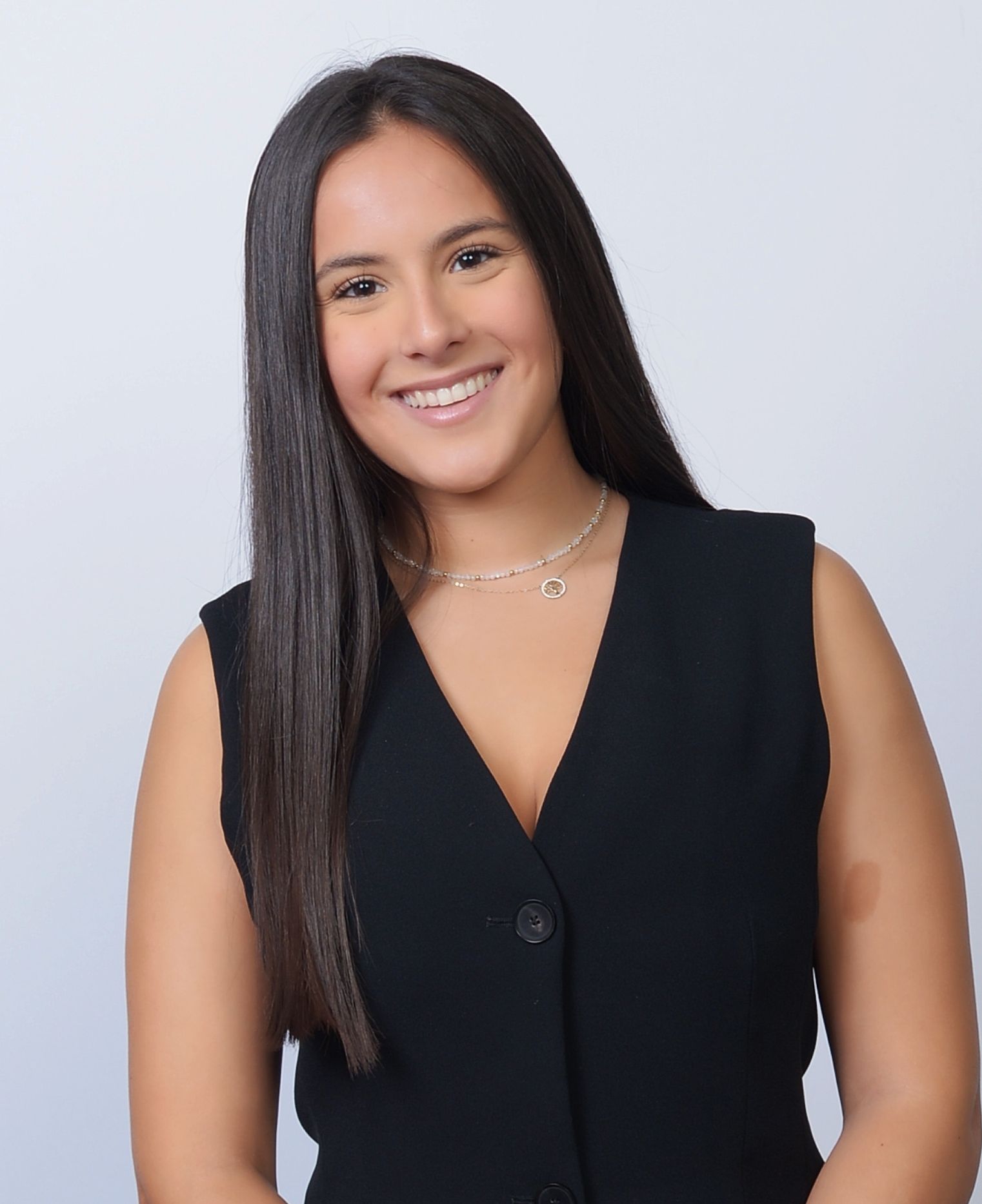Sophia Costa-Martinez headshot